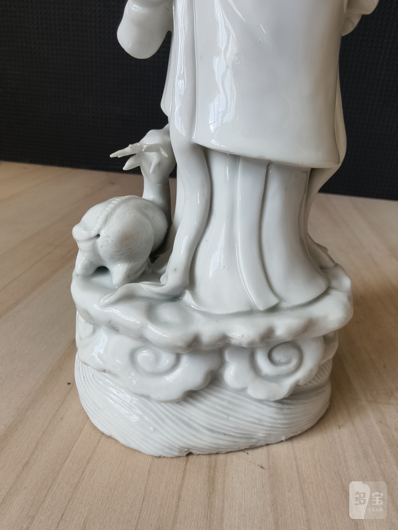 A Dehua figurine of an immortal with a deer and a jug - 图5